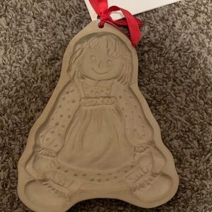 Brown Bag Cookie Art Mold – “Raggedy Ann” (1985) Made by Hill Design
